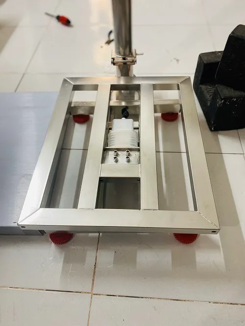 can-ban-dien-tu-khung-inox-a12-200-kg-gia-bao-nhieu