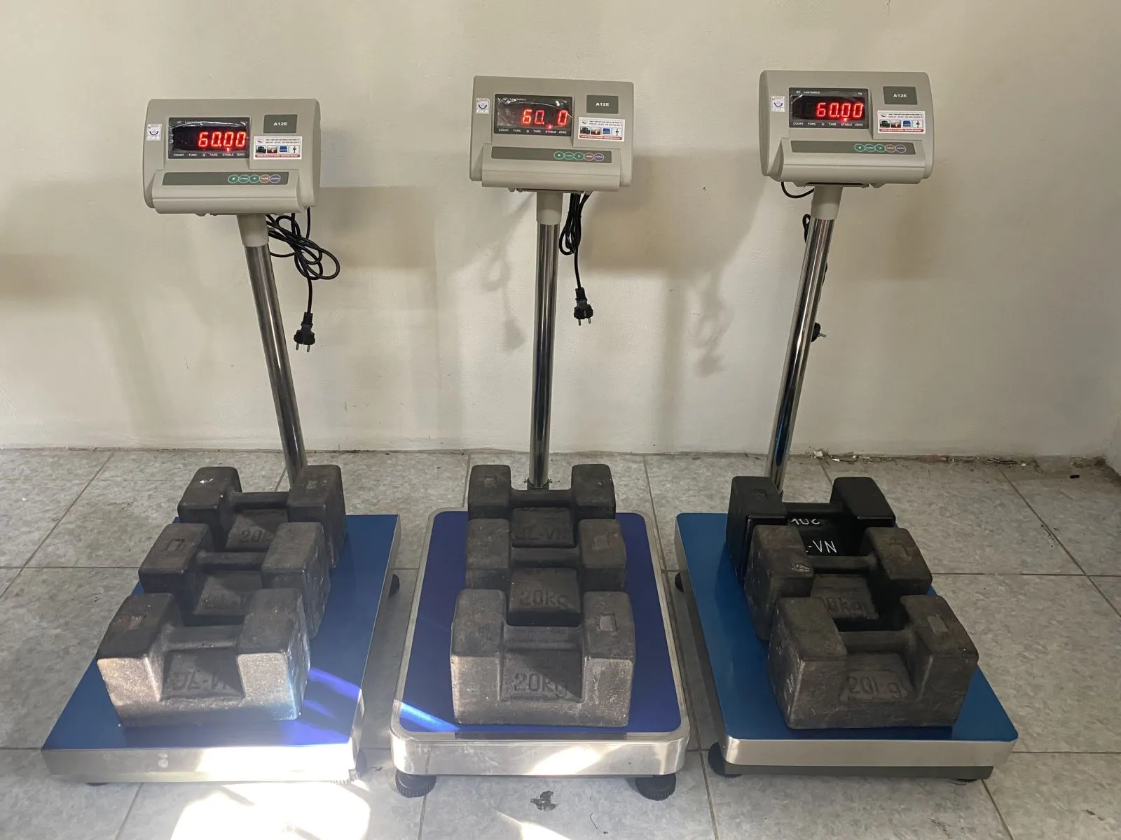can-dien-tu-a12-60-kg-chinh-hang-yaohua-gia-tot-nhat