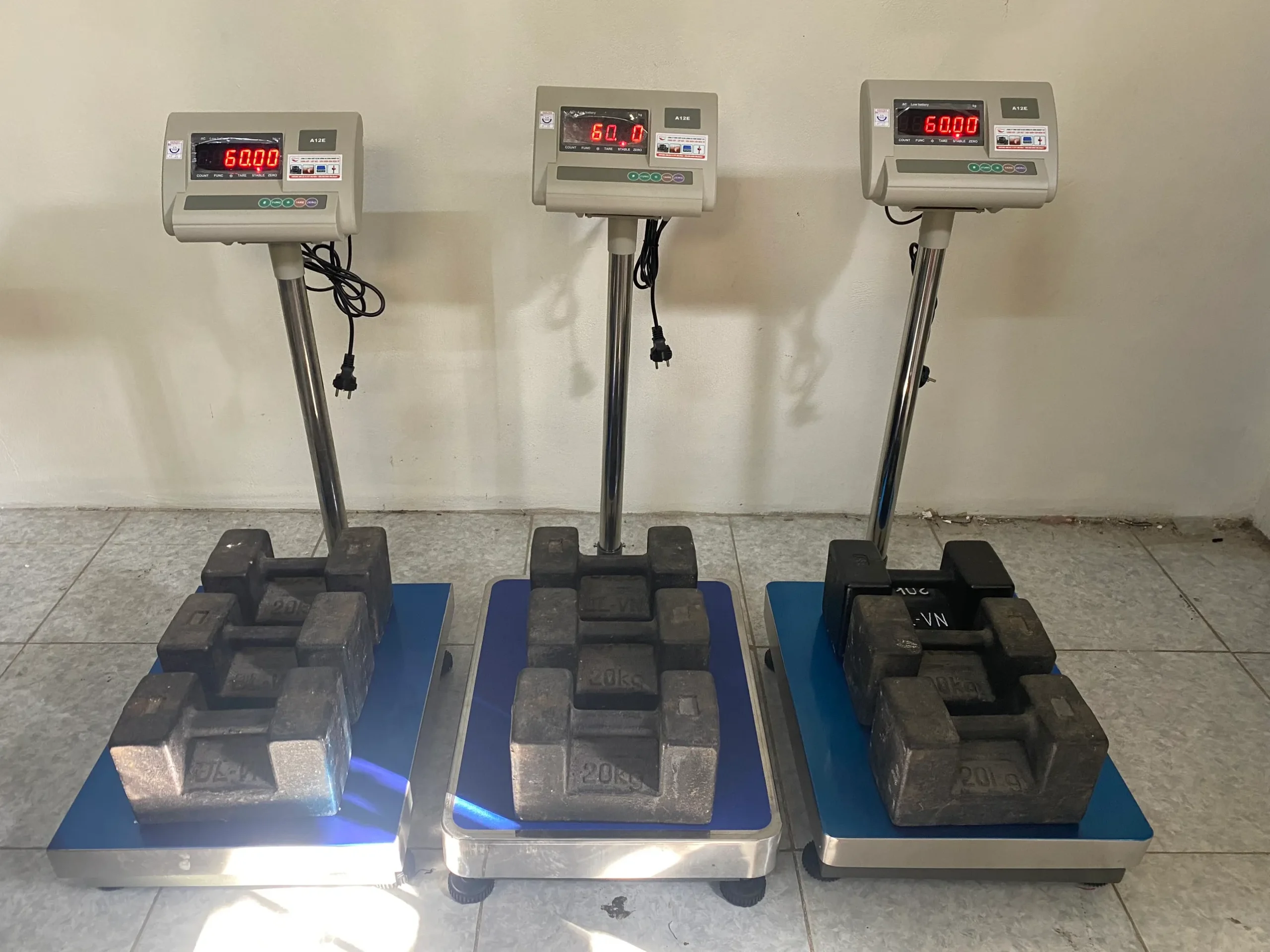 can-dien-tu-a12-60-kg-chinh-hang-yaohua-gia-tot-nhat