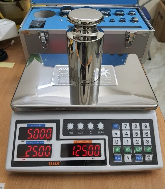 cân bàn 6kg giá rẻ QUA 810